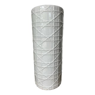Vintage Chinoiserie White Ceramic ‘Faux Cane’ Umbrella Stand For Sale
