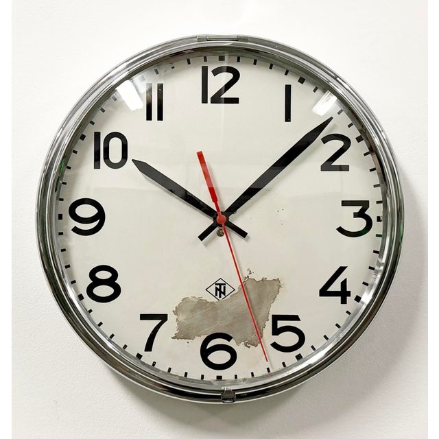 Metal Vintage Industrial Silver Wall Clock from TN, 1960s For Sale - Image 7 of 18