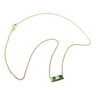 18k Gold Emerald and Diamond Bar Pendant Necklace For Sale