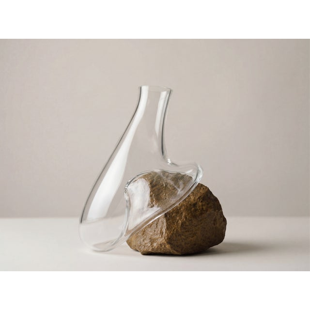 2020s Modern Crystal Vase With Natural Stone Base – Sculptural Home Decor Accent For Sale - Image 5 of 7