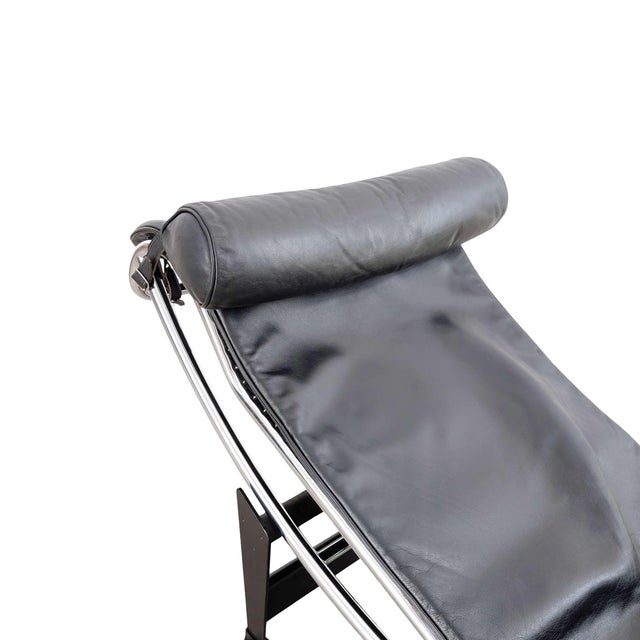 Black Leather LC4 Chaise Longue Le Corbusier for Cassina For Sale - Image 9 of 13