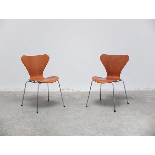 Series 7 Chairs in Teak by Arne Jacobsen for Fritz Hansen, 1986, Set of 2 For Sale - Image 11 of 18