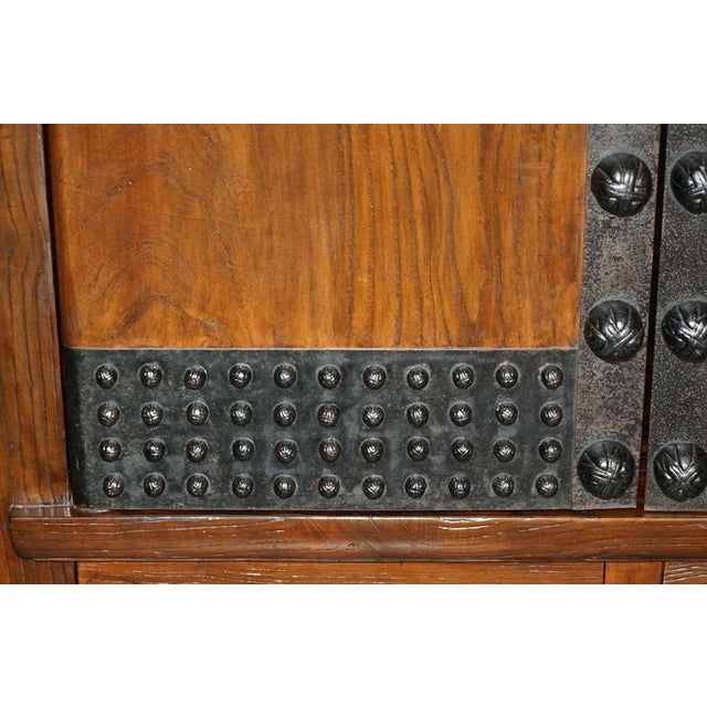Antique Korean Elm Jang Cabinet with Iron Mounts, 1900 For Sale - Image 10 of 18