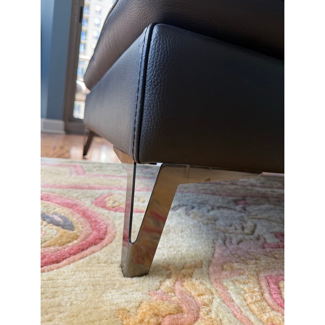 Roche Bobois Leather Chaise Lounge by Roche Bobois For Sale - Image 4 of 8
