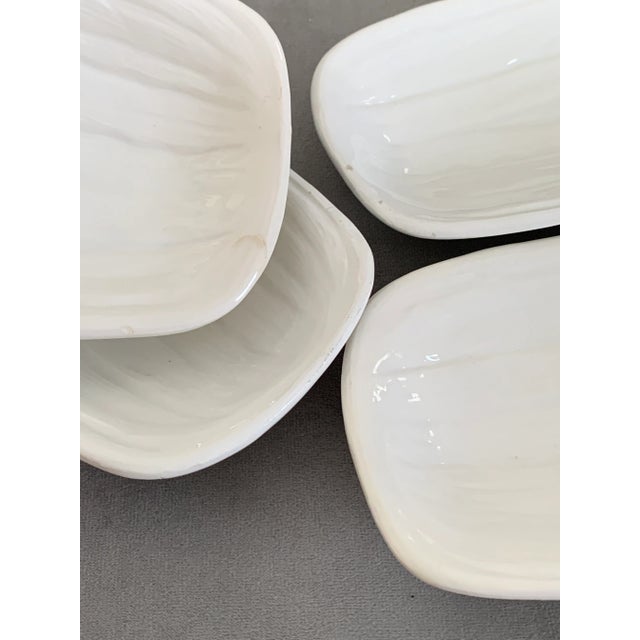 Off-white Vintage Bonwit Teller Italian Majolica Leaf Plates - Set of 4 For Sale - Image 8 of 9