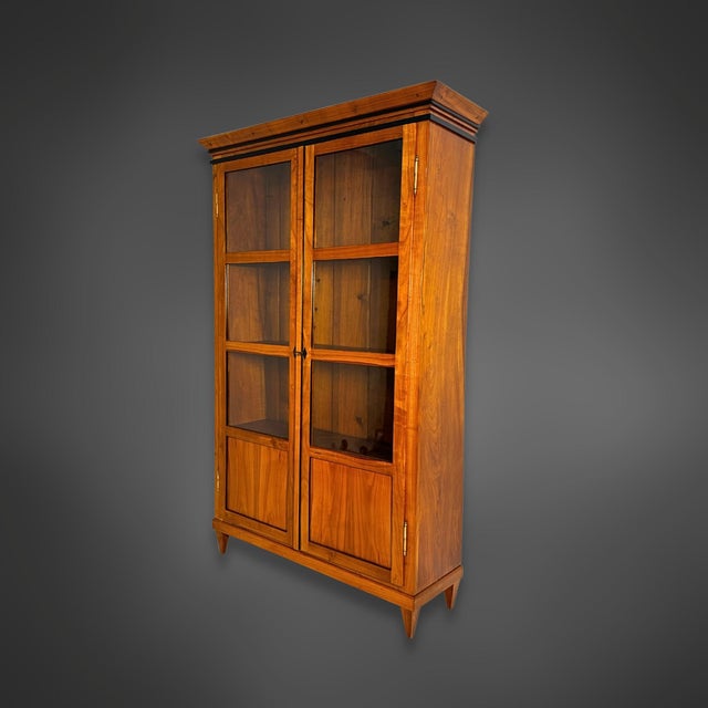 Biedermeier Cherry Wood Display Cabinet, Southern Germany, 1825 For Sale - Image 5 of 14