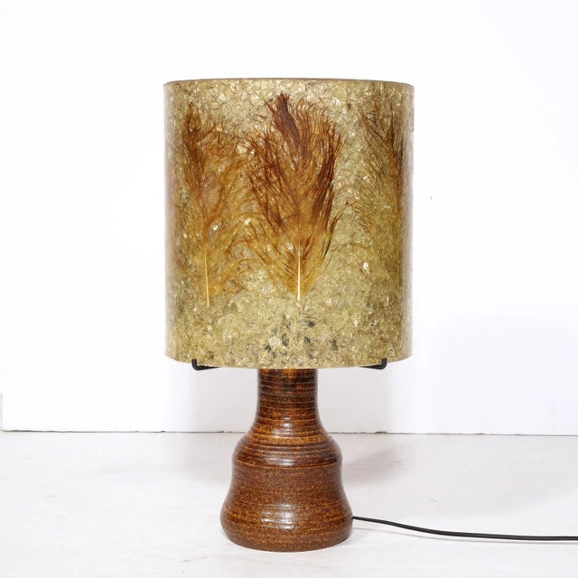 Mid-Century Modernist Ceramic Table Lamp in Red Iron Oxide With Resin Shade For Sale In New York - Image 6 of 13