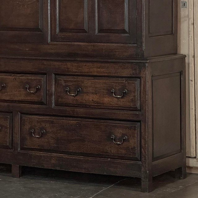 18th Century English Oak Linen Press Cabinet For Sale - Image 10 of 18