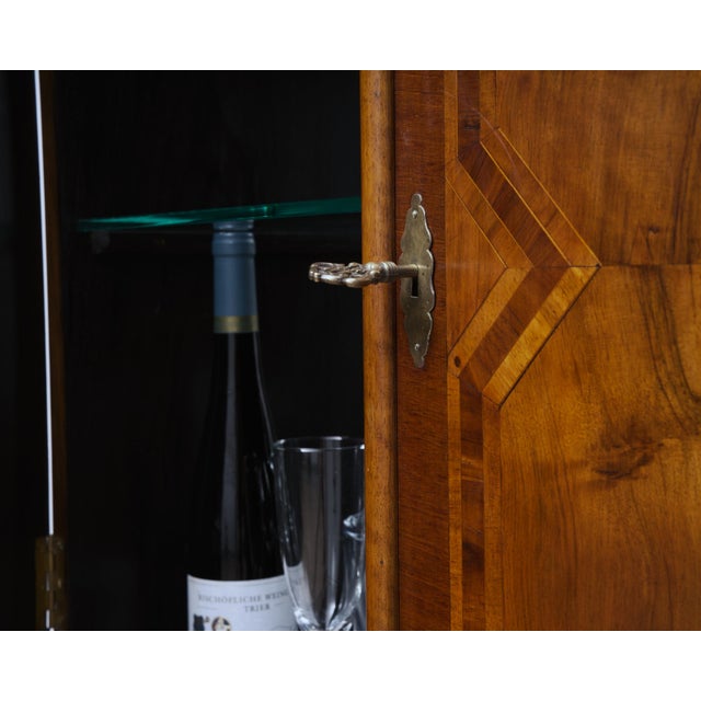 Neo-Baroque German Walnut Cocktail Cabinet, 1900s For Sale - Image 15 of 16