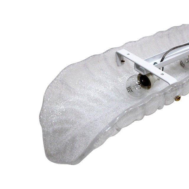 Beige Italian Hand-Blown Murano Glass and Brass Feather Wall Sconces, 1990s, Set of 2 For Sale - Image 8 of 10