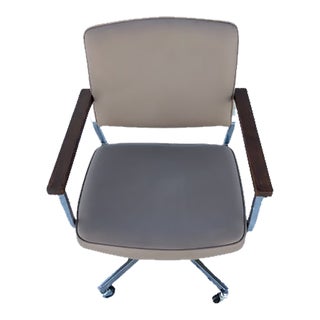 Mid Century Modern Atomic Rose Pink and Chrome Office Chair For Sale