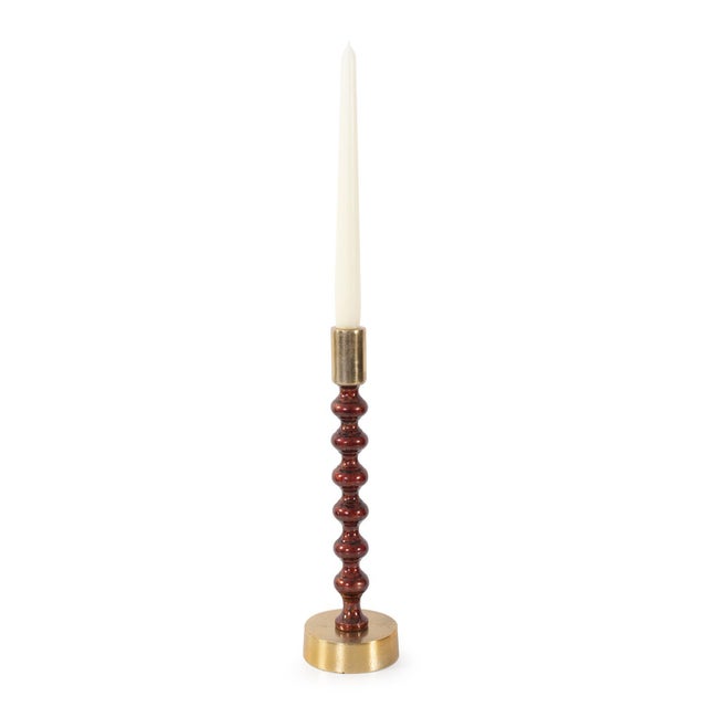 A striking combination of gold and crimson. The crimson hues resemble flowing lava, infusing the collection with dynamic...