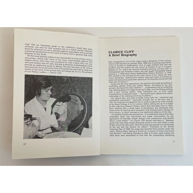 Late 20th Century Collecting Clarice Cliff Book by Howard Watson For Sale - Image 5 of 7
