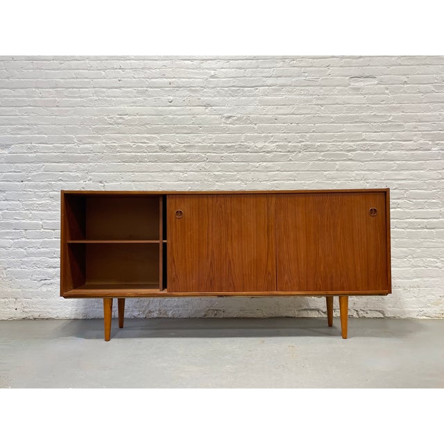 Brown Long Mid Century Modern Teak Credenza | Danish Sliding Door Sideboard, C. 1960's For Sale - Image 8 of 15