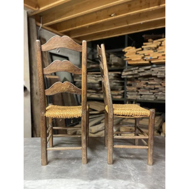 Tan Set of Rustic Straw Side Chairs in the style of Perriand, France, 1950s For Sale - Image 8 of 9
