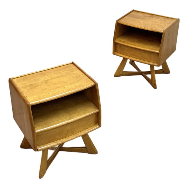 1950s Pair of Mid Century Modern Nightstands For Sale