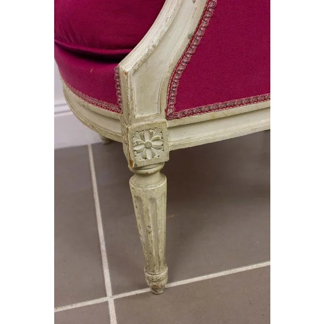 Louis XVI White Lacquered Bergère Armchair with Purple Fabrics For Sale - Image 6 of 10