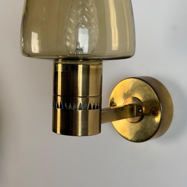Model V-220 Sconces in Amber Glass and Brass by Hans-Agne Jakobsson, 1960s, Set of 2 For Sale - Image 13 of 18