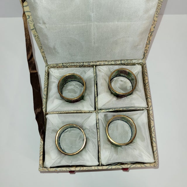 Early 20th Century Early 20th Century Chinese Plique-a-Jour Napkin Rings Floral Cloisonne-on-Glass Box Set 1912-1949 - 4 pcs For Sale - Image 5 of 8