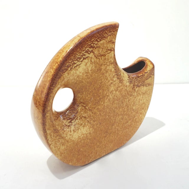 Create a sculptural arrangement of organic shapes, combining style statement and functionality with these Italian vintage...