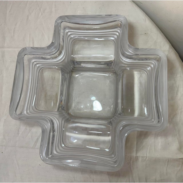 Glass Large Daum Art Deco Clear and Frosted Crystal Centerpiece Bowl Sculpture MCM For Sale - Image 7 of 17