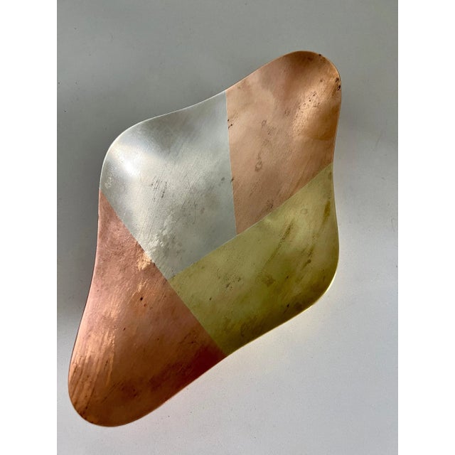 Metal Kaleidoscopic Mexican Footed Mixed Metal Tray in the Style of Los Castillo For Sale - Image 7 of 8