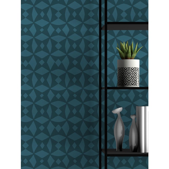 Non-woven fiber-based material with a smooth satin finish. We use the latest digital technology providing the highest...