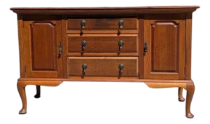 Vintage Oak Sideboard Buffet With Queen Anne Legs & Brass Hardware, 1950s