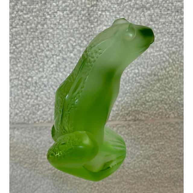 1990s Lalique France Crystal Frog Lime Green Signed Figurine Paperweight Rainette For Sale - Image 5 of 9