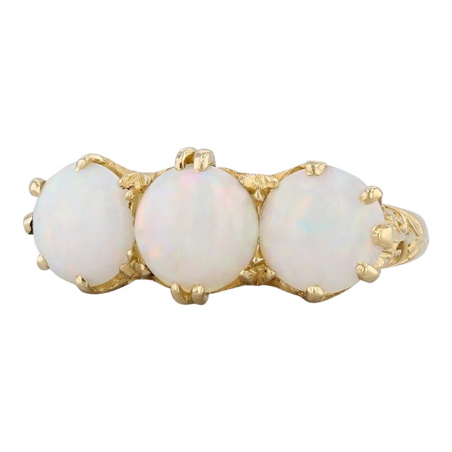 Vintage Ornate 3-Stone Opal Ring 18k Yellow Gold Size 6.75 For Sale