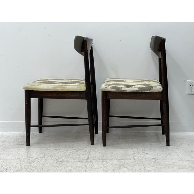 1970s Vintage Mid Century Modern Modern Chairs- Set of 2 For Sale - Image 5 of 7