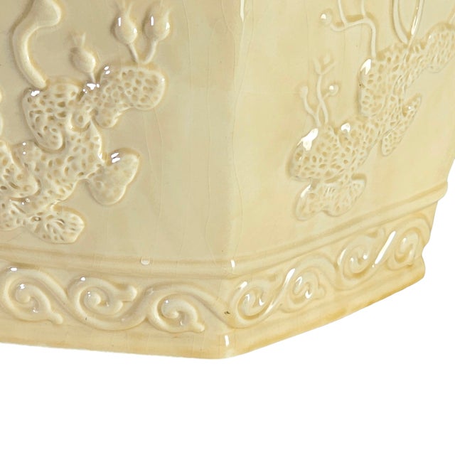 Cream Vintage Italian Chinoiserie Ceramic Garden Seat – Cream Blanc-De-Chine Floral Hexagonal Stool, 20″ For Sale - Image 8 of 12