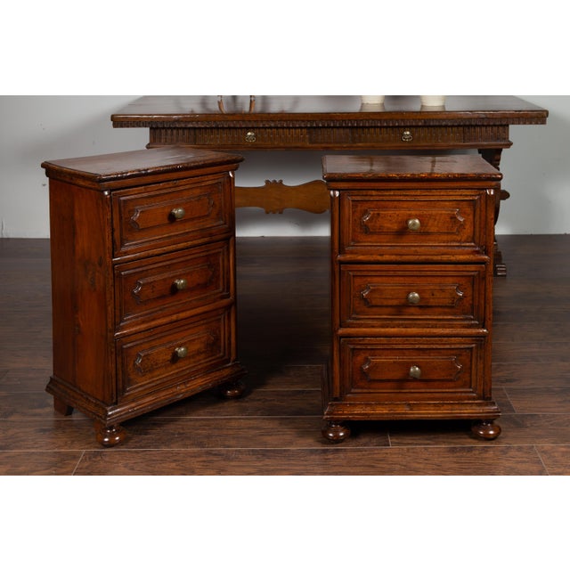 Pair of Italian 1860s Walnut Petite Commodes with Three Drawers and Bun Feet For Sale In Atlanta - Image 6 of 12
