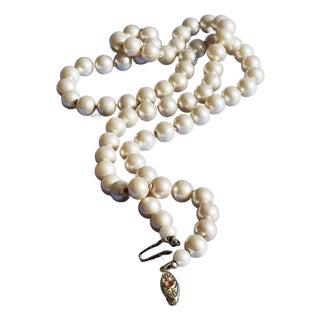 Vintage Mid Century Japanese Glass Faux Pearl Necklace With Filigree Fishhook Clasp For Sale
