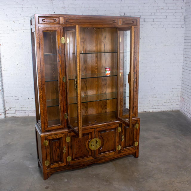 Late 20th Century Campaign or Chinoiserie Style Lighted China Hutch by Bernhardt Dark Oak & Brass For Sale - Image 12 of 18