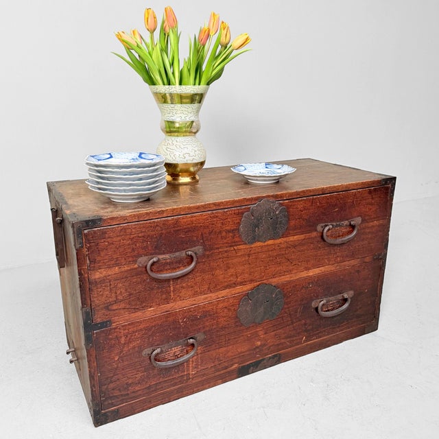 Black Japanese Tansu Chest, 1910s For Sale - Image 8 of 16