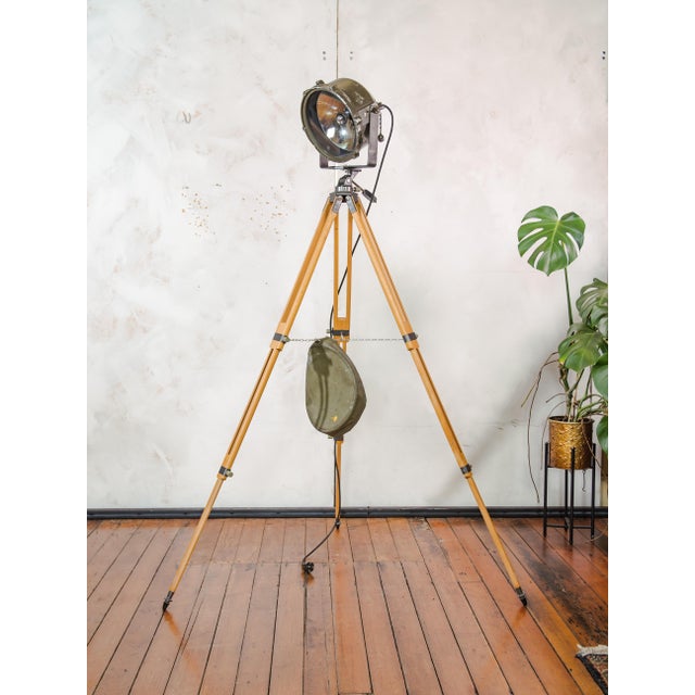 Industrial Leopard 1 Military Tank Search Spotlight Floor Lamp, 1950s For Sale - Image 13 of 18