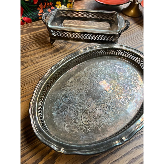 Beautiful silver and glass serve ware pieces are perfect for your next event. This classic style is stylish e light and...