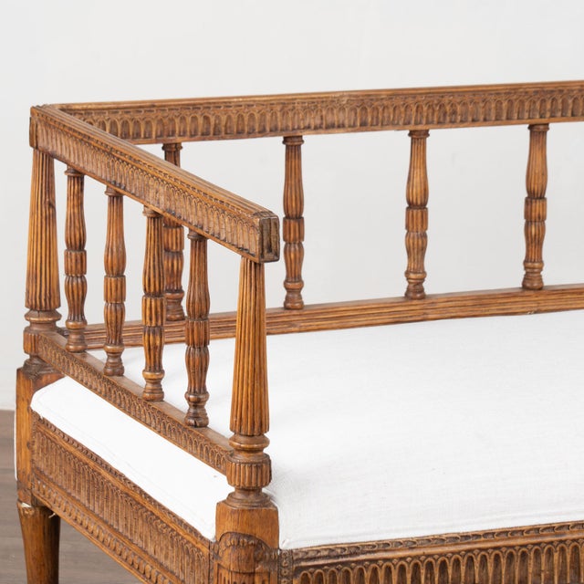 Gustavian (Swedish) 19th Century Swedish Gustavian Upholstered Carved Pine Bench Settee For Sale - Image 3 of 13