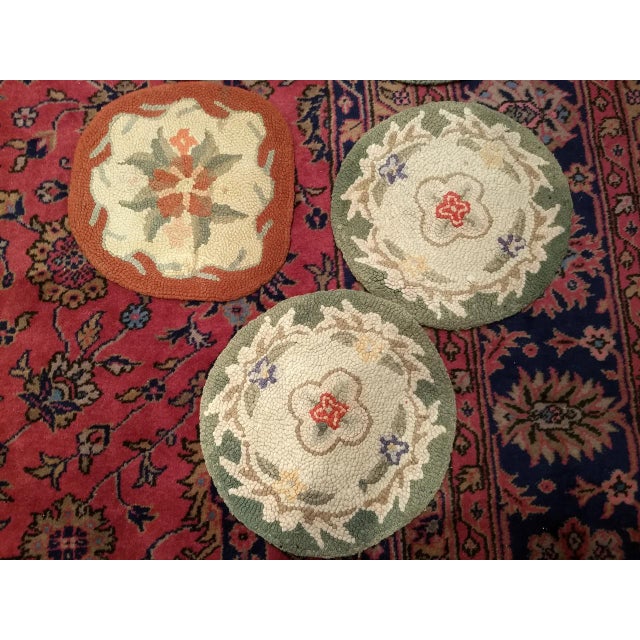 American Collection of Vintage American Hand Hooked Rug, Round Floral Pattern, Folk Art, 15” Round For Sale - Image 3 of 4