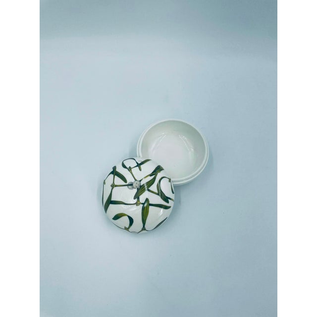 Winter Flowers Porcelain Box from Villeroy & Boch, 1956 For Sale - Image 6 of 10