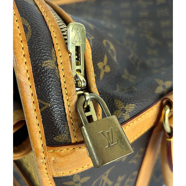 Louis Vuitton Monogrammed Pet Carrier, Canvas, Cowhide, Mesh Window & Lining For Sale - Image 12 of 17