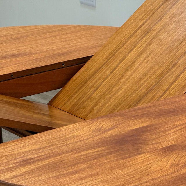 Small Round Extending Dining Table and Chairs by Tom Robertson for Mcintosh, 1970s, Set of 5 For Sale - Image 10 of 17