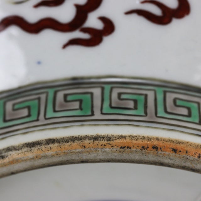 A Pair of Early 20th-Century Chinese Multicolored Dragon-Patterned Porcelain Gourd Vases, Bearing Imitation Qing Dynasty Kangxi Reign Marks. For Sale - Image 10 of 12