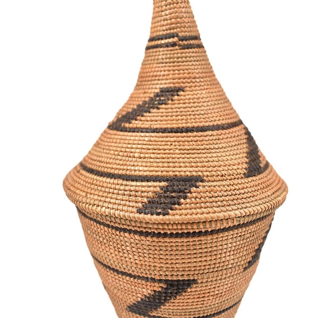 Tan Early 20th Century Tutsi Basket with Lid Rwanda For Sale - Image 8 of 8