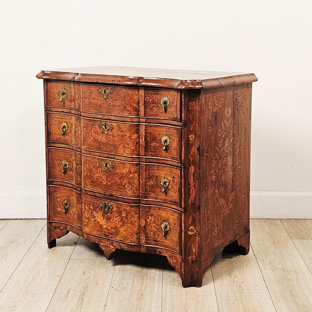 Baroque Dutch Block Front Chest of Drawers, Early 18th Century For Sale - Image 3 of 16