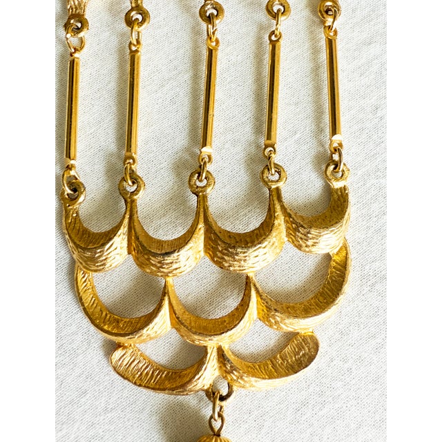 Vintage 1970s Brutalist Articulated Birdcage Tassel Pendant Necklace, Gold-Tone For Sale - Image 14 of 15