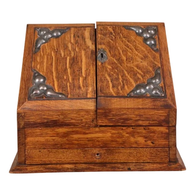 20th Century English Oak Stationary Box With Detailing For Sale