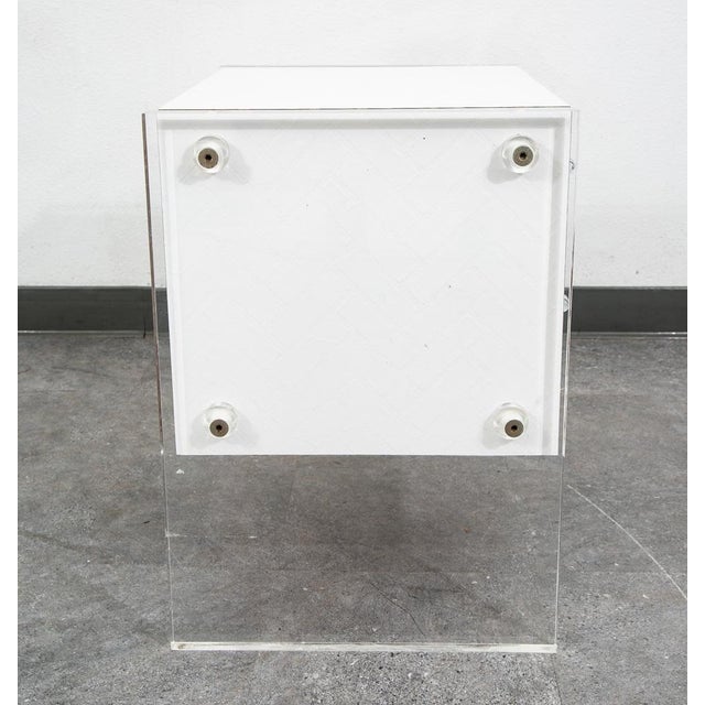 Mid Century Modern Nightstand 2 Drawers Lucite White 1970s Vintage Groovy Retro For Sale - Image 11 of 12