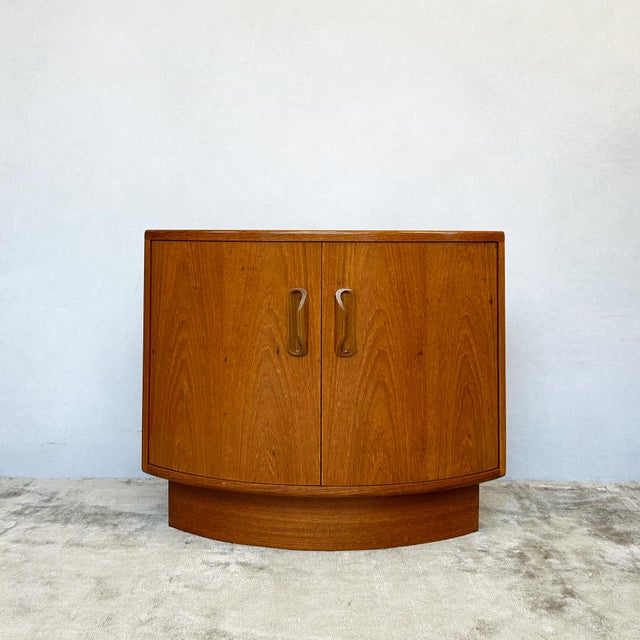 Mid-Century Fresco Corner Cabinet from G-Plan, 1970s For Sale - Image 4 of 8